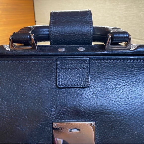 COLE HAAN - ITALIAN MADE - LEATHER BRIEFCASE DOCTOR / LAWYER BAG - Picture 6 of 16